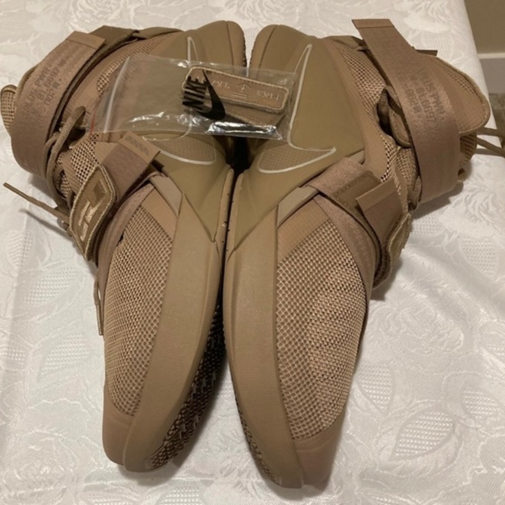 Nike LeBron Soldier IX PRM Desert Camo Size 15 - Picture 2 of 3